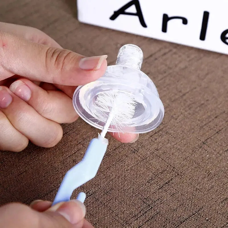 1PCS Competitive Price Small Bottle Cleaning Brush Baby Pacifier Brush Nylon Glass Bottle Brush Two-Piece Milk Bottle Set