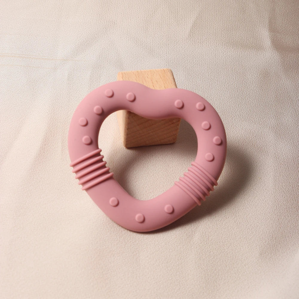 Food Grade Silicone Heart Teether New Baby Teething Toy Silicone Teether for Infant Relief Comfortable Chew Toy